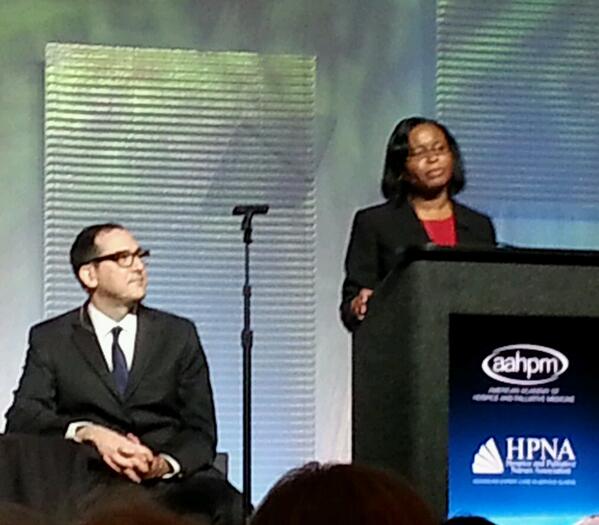 comfortmeasures's tweet image. Dr Kim Johnson @AAHPM: state of science + state of funny! Palliative care humor = new meaning to @funnyordie #hpm14