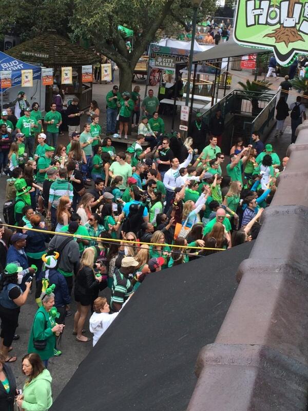 CrunchMastaB's tweet photo. Hashtag savannah st pattys day http://t.co/rlWIHoulfi