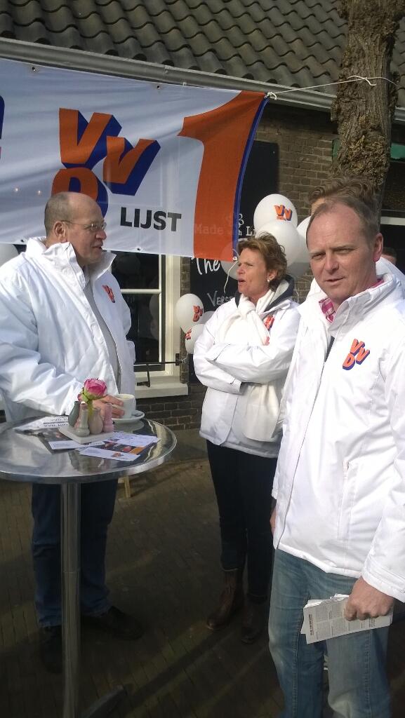 Vandaag hadden we ondersteuning van Staatssecretaris #FredTeeven bij de #verkiezingscampagne #VVDhuizen. Mooie dag!