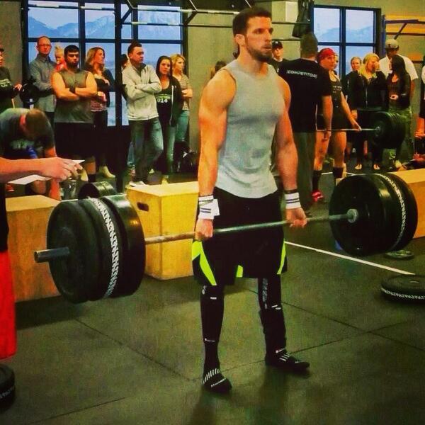 fit2fat2fit's tweet photo. @CrossFit Open 14.3 workout in the books. Lower back is smoked. I think its a 1 &amp; done for me at 143 reps! #nobroreps http://t.co/KuUx8Hm6tO