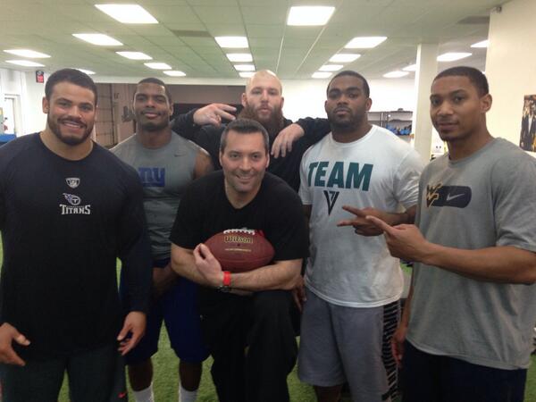 <a href="/GoMikeMartin/">Mike Martin</a>, <a href="/MikeCox1Mill/">Mike Cox</a>, Chris Neild, <a href="/brandongraham55/">Brandon Graham</a> and @P5White hanging at Barwis Methods.  Love these guys!