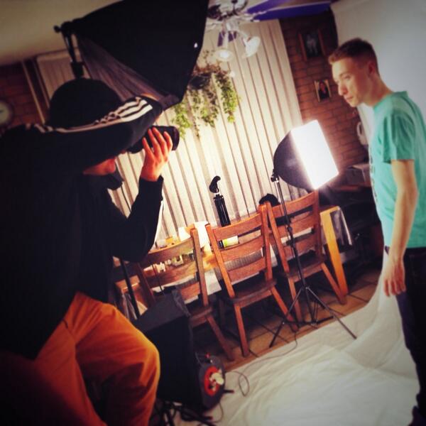 redepicstudios's tweet photo. Vandaag pers foto's gemaakt voor @LorenzoBraun en @MMLL_Official http://t.co/RhCMhyRDBu