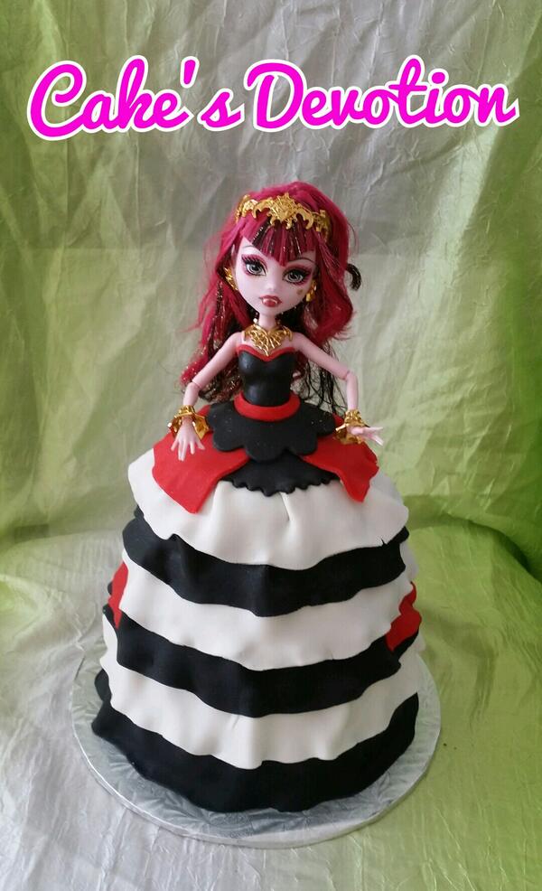 cakesdevotion's tweet image. Monster High Cake!!! pic-collage.com/_Iwbz7u65