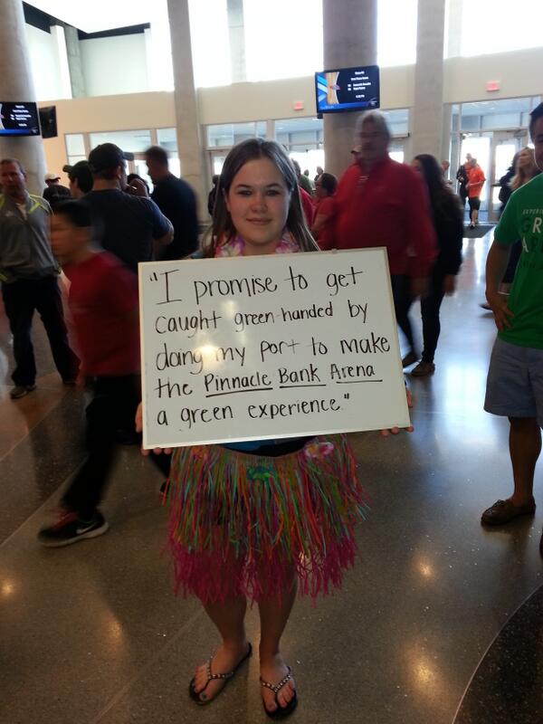 GoGreenLNK's tweet photo. @kwurdinger96 pledges to recycle. #randolph #StateBasketball #champs #lnk @PinnacleArena http://t.co/D3XZhFwpAc