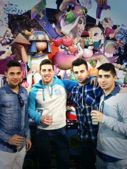 luiswiti7's tweet photo. Comenzandooo fallas http://t.co/cRhJBSUXrw