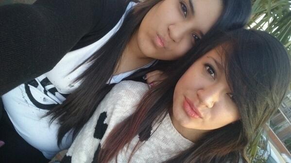 miich_17i's tweet photo. Sesión de fotos con la sis @Allison_S18 #guapa #friends #love http://t.co/Fisb9HzWO6