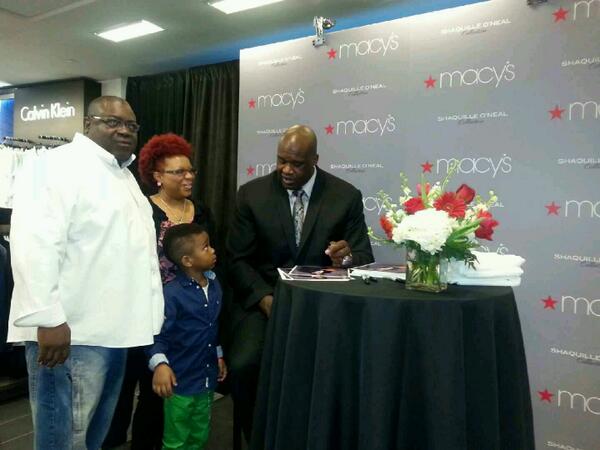 lavaniahw's tweet photo. @shaq thanks our grandson was shy, shock and excited everyone  go check out Shaquille O'Neal Collection@ Macy's http://t.co/iDiawAaeGk