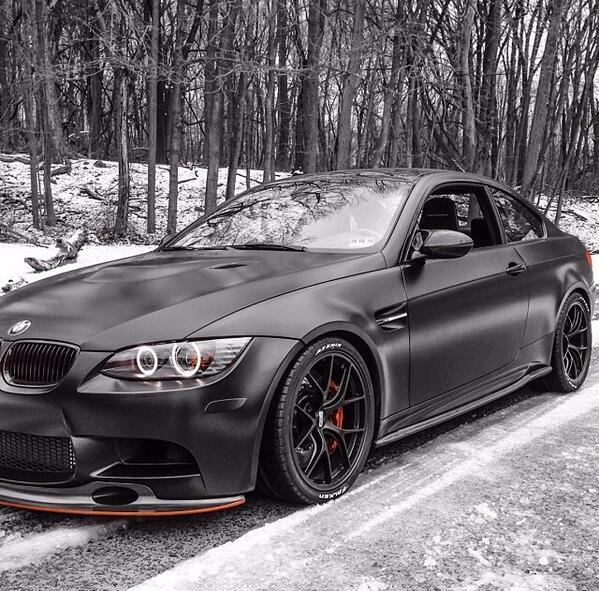 Blacked out 😘 http://t.co/QgNz1YKjp5<a href="/tag/norunningallowedgang"class="tags"><span>#norunningallowedgang</span></a>