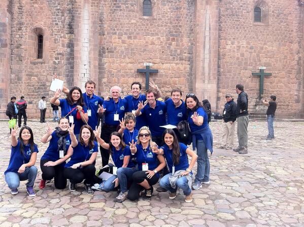 SolFlaiban's tweet photo. grupo 3 ganador #cumbreBDF2014 http://t.co/q1iqYXsNJq