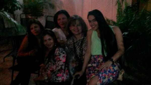 monycordoba's tweet photo. Festejando con las mujeres PORVENIR! http://t.co/Q5lye3NKia