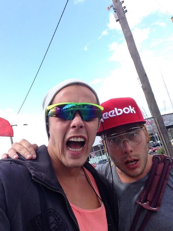 Vili_Erasmus's tweet photo. Ihan DJ Visagena kohti formuloita. #bröm #200km/h #australianGP #f1 http://t.co/mcSihl8Ch7