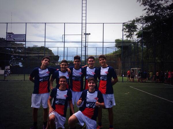 _mareanas's tweet photo. “@coligadosFC: #VaiColigados http://t.co/o9g5LWewDU” só gente linda como pode