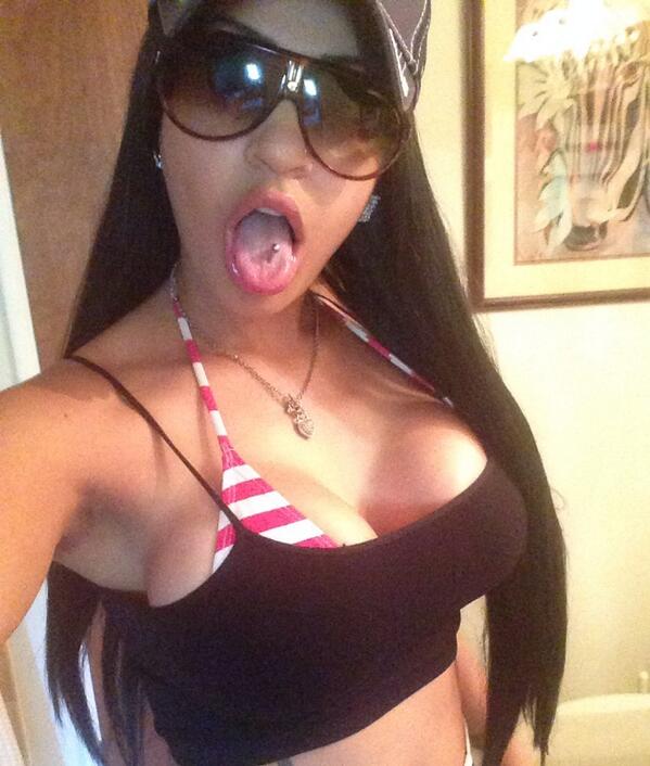 Se busca a la dueña de este celu perdido..!