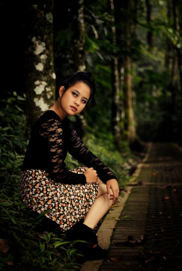 PACPurwakarta's tweet photo. :: jungle ::

Foto by d'Elmo Photoworkshop
Talent  : Natasya Febrinska Phua
lokasi   : Taman Raya Hdjuanda http://t.co/xqlzivAbgQ
