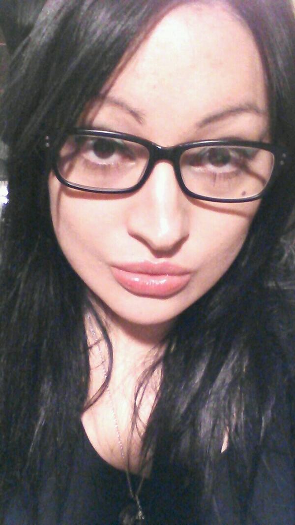 izzipop86's tweet photo. Happy Saturday,  yall!!!  💋❤ #selfie #loveyourself http://t.co/jV98wEEudA