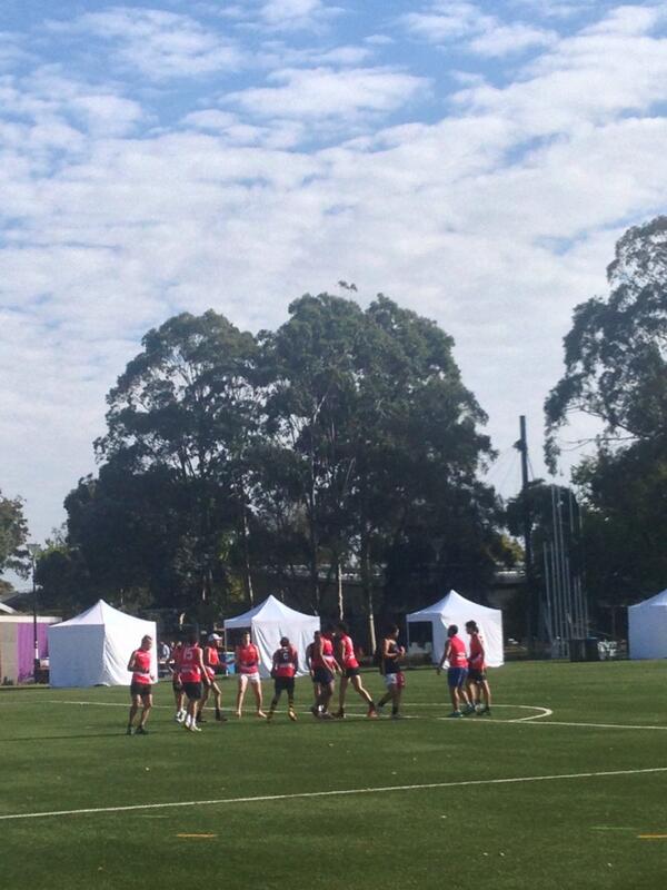 UnityCup's tweet image. A final practice before game time... #muju #UnityCup #UnityCup2014 #AFL