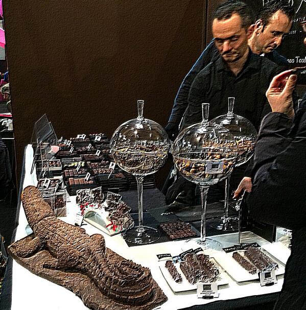 ainigrivS's tweet photo. #SalonDuChocolatToulouse bello &amp; angeli http://t.co/4HpDwV8Bwo