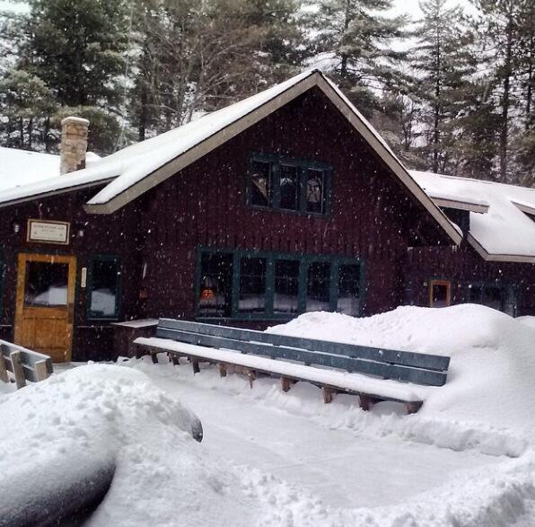 Explore_the_46's tweet photo. 6 more inches of snow at Heart Lake. Doesn't seem like spring is in sight! http://t.co/JtCrlq3ctc