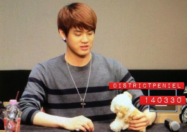DistrictPeniel's tweet photo. 140330 천안 팬싸인회 ~ 프니엘 7 @PenielShin #btob #peniel http://t.co/8FzKHtL6FH