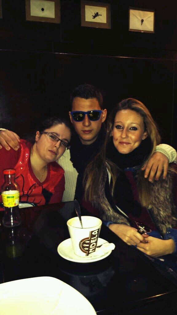 Alexminixo82's tweet photo. Con @BeaToledo94 y @irenepinel :) #PrisTime http://t.co/CpjaIXLSKO