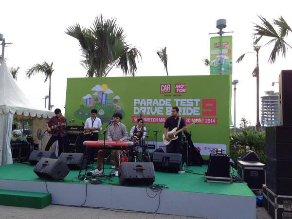 umusicindonesia's tweet photo. Penampilan @calvinjeremy di "Parade Test Drive &amp; Ride 9" @car_tunningguide @motorplusweekly #ptdr9 http://t.co/7sya1qNatm