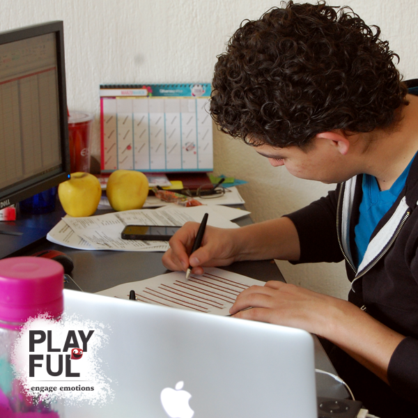 playfulmx's tweet photo. Viernes y estamos terminando nuestras actividades pendientes. ¿Qué planes tienes para hoy? http://t.co/pI0pDZHtjZ