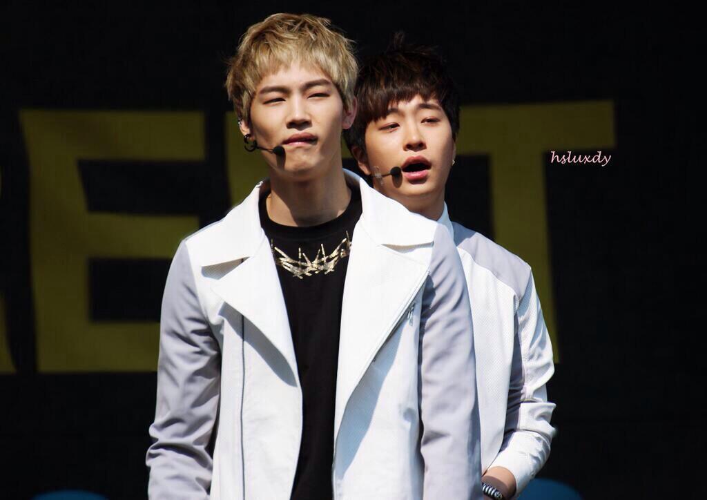 Bj03hvBCIAEmLTY.jpg:large