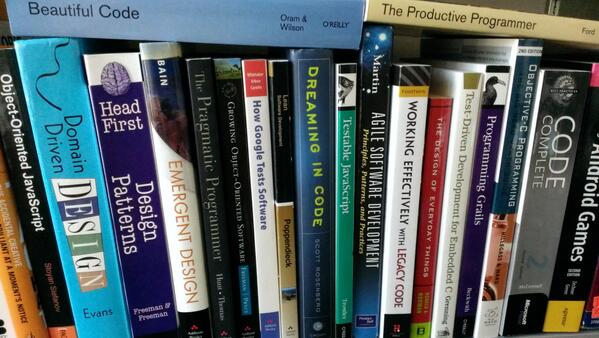 rundavidrun's tweet image. Devs, what&apos;s on your bookshelf? Tweet a pic of your faves! #DevBooks. Please RT. @unclebobmartin @jwgrenning @sf105