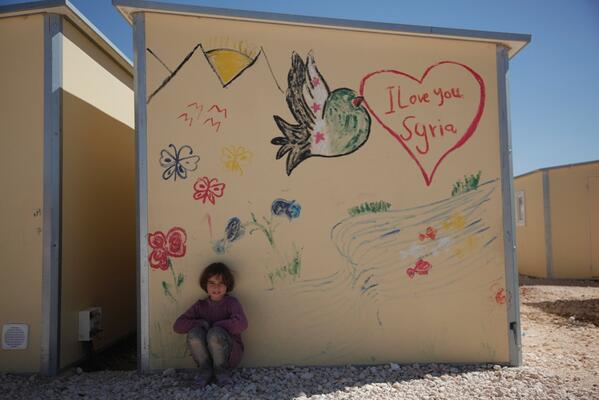 أنا احب #سوريا الحرة صورة من أحد المخيمات والأطفال المبدعين هناك #Syria