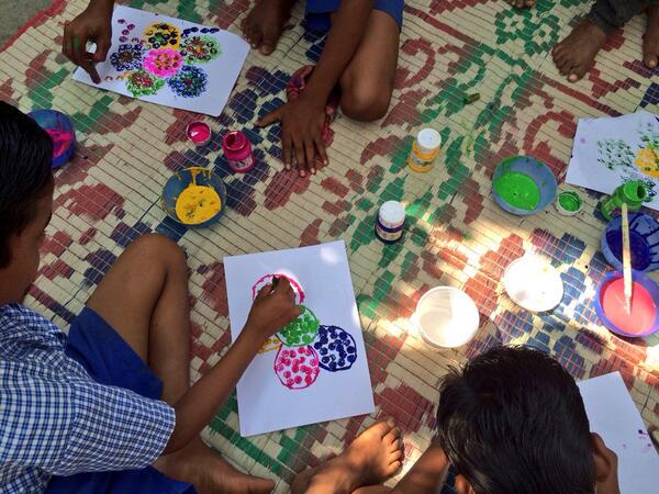 Bhindi painting @salaambaalak @Raindancerindia A creative way to engage kids using accessible materials!