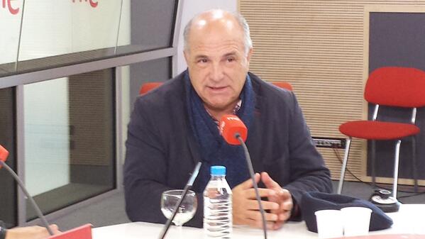 Un tenor más allá de la ópera: <a href="/Joaquin_Pixan/">Joaquin Pixan </a>. ¿Cómo cantará en la ducha? Escucha: rtve.es/radio/20140328…