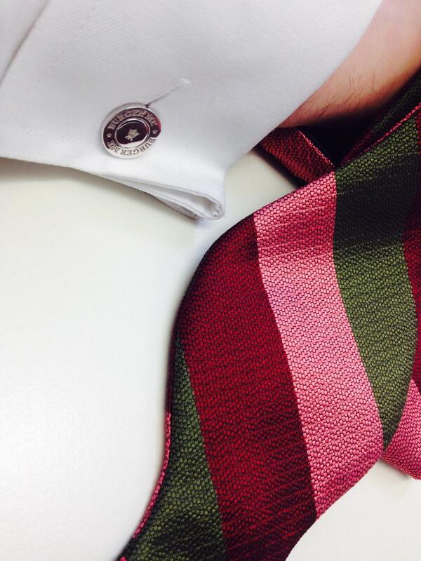 Concep_Rob's tweet image. Big night. @PwC_UK ball with my @HamburgerMe silver cuff links and rhubarb bow tie!