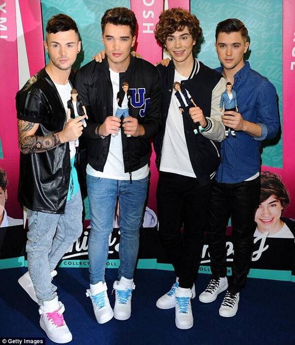 UnionJworld's tweet photo. We can confirm there will be a #UnionJDollSigning in Newcastle with @fenwicknew Fri 11th April. More info to follow! http://t.co/M7BK9bvmEf