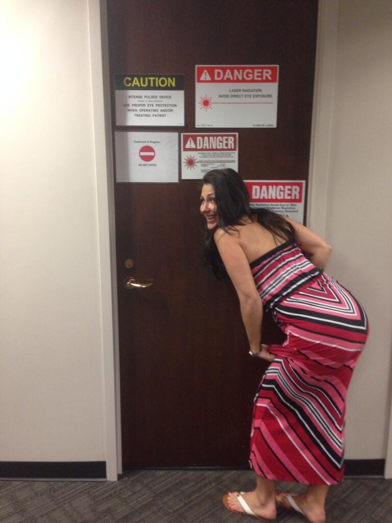 danielle fabel on X: My aunt spying on my mom 😂 http:t.coLnOaNh4ZcD   X