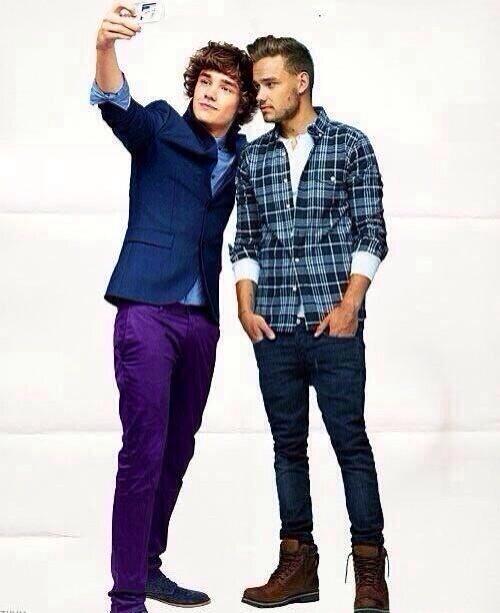 arsecrxic's tweet image. come on guys it's fetus liam and un-fetus liam how could u not rt #Vote1DUK #KCA