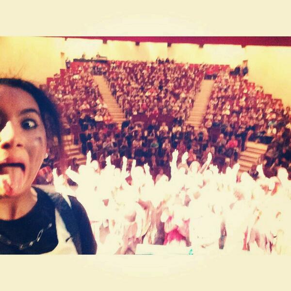 alumnosPFC's tweet photo. #retoselfie #fashionfridays RT :) @trendybe http://t.co/YJ8XYi6yJG