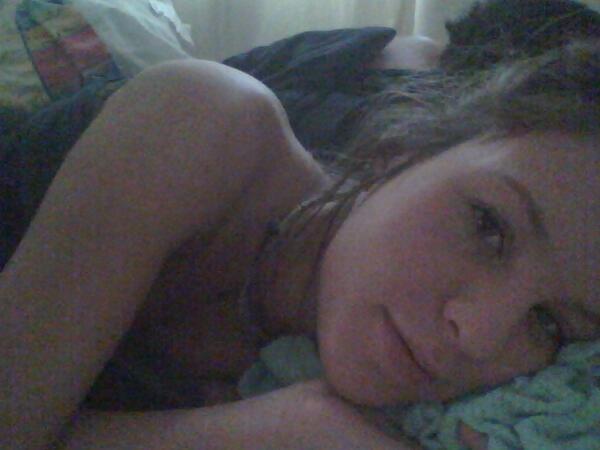 sbwhat29's tweet photo. Waking up still high listening to #nirvanalounge . http://t.co/cf3iEF0hS2