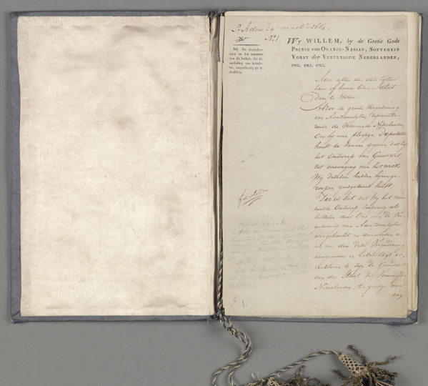 NLinAustralia's tweet photo. Today we celebrate the 200th Anniversary of the Dutch Constitution! See 1814 original: http://t.co/muDCdddN8D. RT http://t.co/sznYoUzJwK”