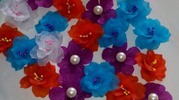 Boxpromo's tweet image. Bros @5rb jual ecer maupun grosir.  Menerima pesanan souvenir pernikahan.  BBM 74C7205D @Iklan_terbaru @Iklan_ladies