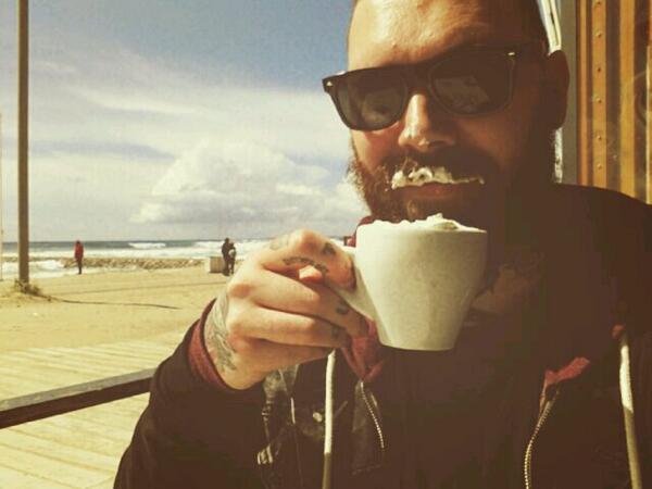 TheCoffeeMafia's tweet photo. #CoffeeMafia hits Costa Da Caparica #Portugal beach cappuccino. http://t.co/onj0r9qAkH