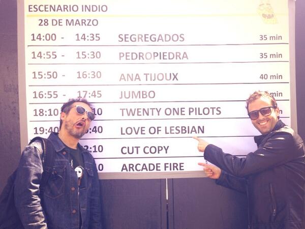 loveoflesbian's tweet photo. Ya estamos por el @vivelatino #XVL14 http://t.co/QsIUtyMVSQ