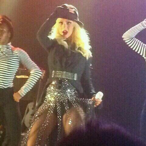Xtina live in MALAYSIA | Twin Towers Alive | THE SCALED DOWN/INTIMACY ...