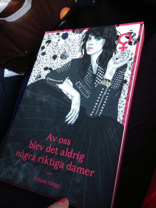 Bajsugglan's tweet image. Läser just nu: