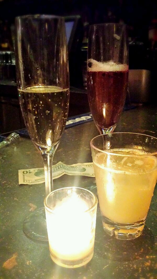 epidiscovery's tweet photo. Enjoyed the cool cocktails at last night's @VeuveAmbal @TrumpSoho event, but I prefer the sparkling wine by itself! http://t.co/hmwqT4MlNa