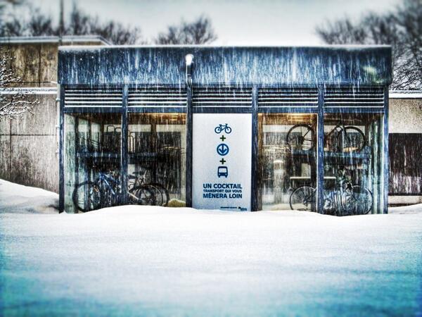 TourismeQuebec's tweet photo. En attendant l'arrivée des #bixis... ;) #quebecoriginal #mtlmoments http://t.co/DLFPzYN6ER