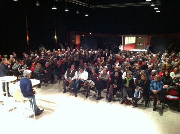 JulienAuffret's tweet photo. A la dernière réunion publique de @Fidelin2014 avec plus de 200 personnes présentes ! #Concarneau http://t.co/b7R8SzCrGN