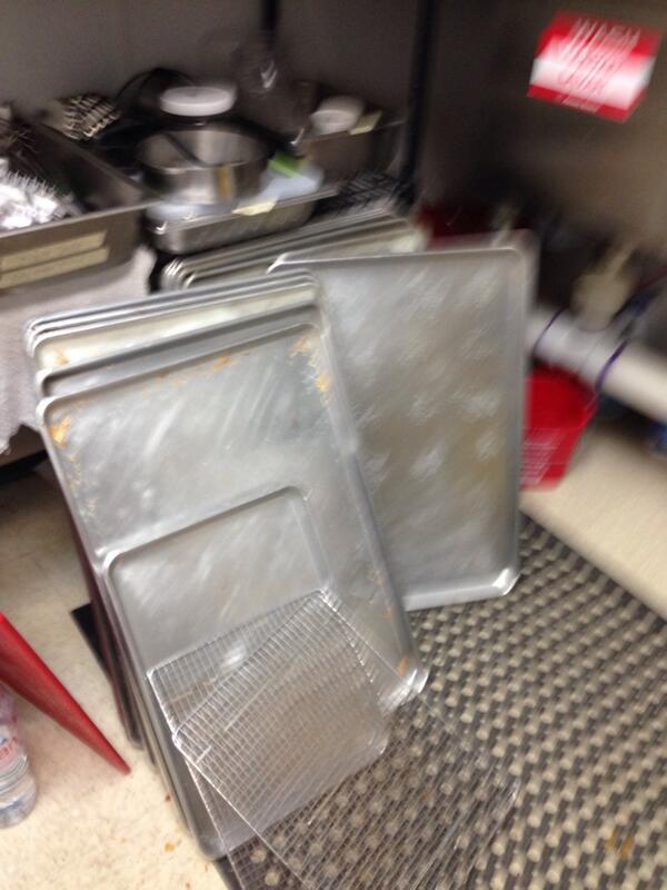 PastryProblems's tweet image. I got 99 #PastryProblems &amp;amp; sheet pans are all of them.. #why