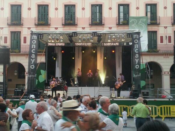 ORQUESTAMONCAYO's tweet photo. San  Lorenzo 13 http://t.co/vSj7YcGwV9