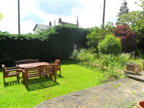 LocalEstAgent's tweet photo. Period property situated in the village of #GreatStaugton
#StNeots
http://t.co/Do6rkD5Si4 http://t.co/wR4NUnamzL
