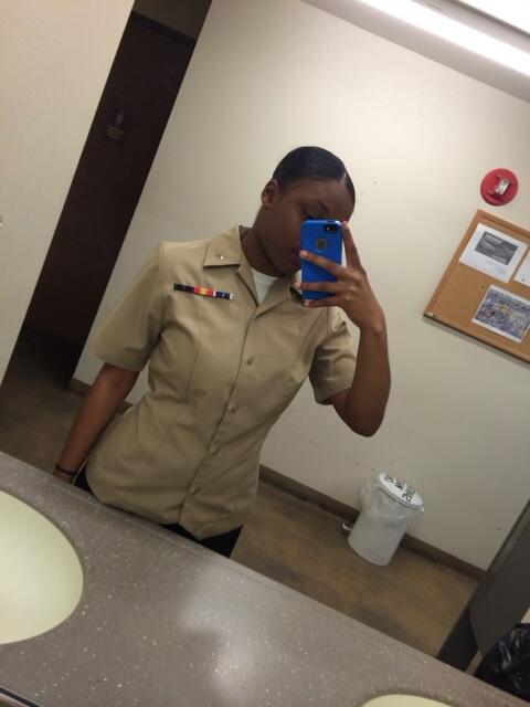 taylorhbee's tweet image. Oh how I hate NSU's.... I look like a hotel maid but I get paid more 😜 #Awards #DidntStudy #SquaredAwaySailor  😉